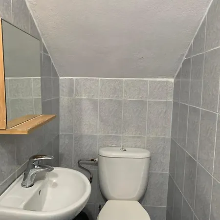 Orjon Apartment *